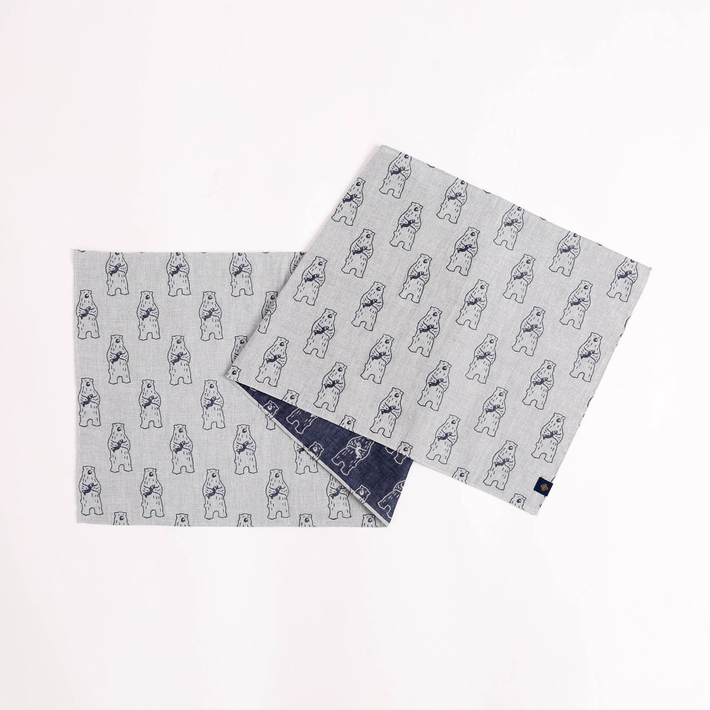 sold out【手ぬぐい】【近日中に次回受注予告】-ダブルガーゼ手ぬぐい-熊(クマ)- 32cm巾×114cm全長