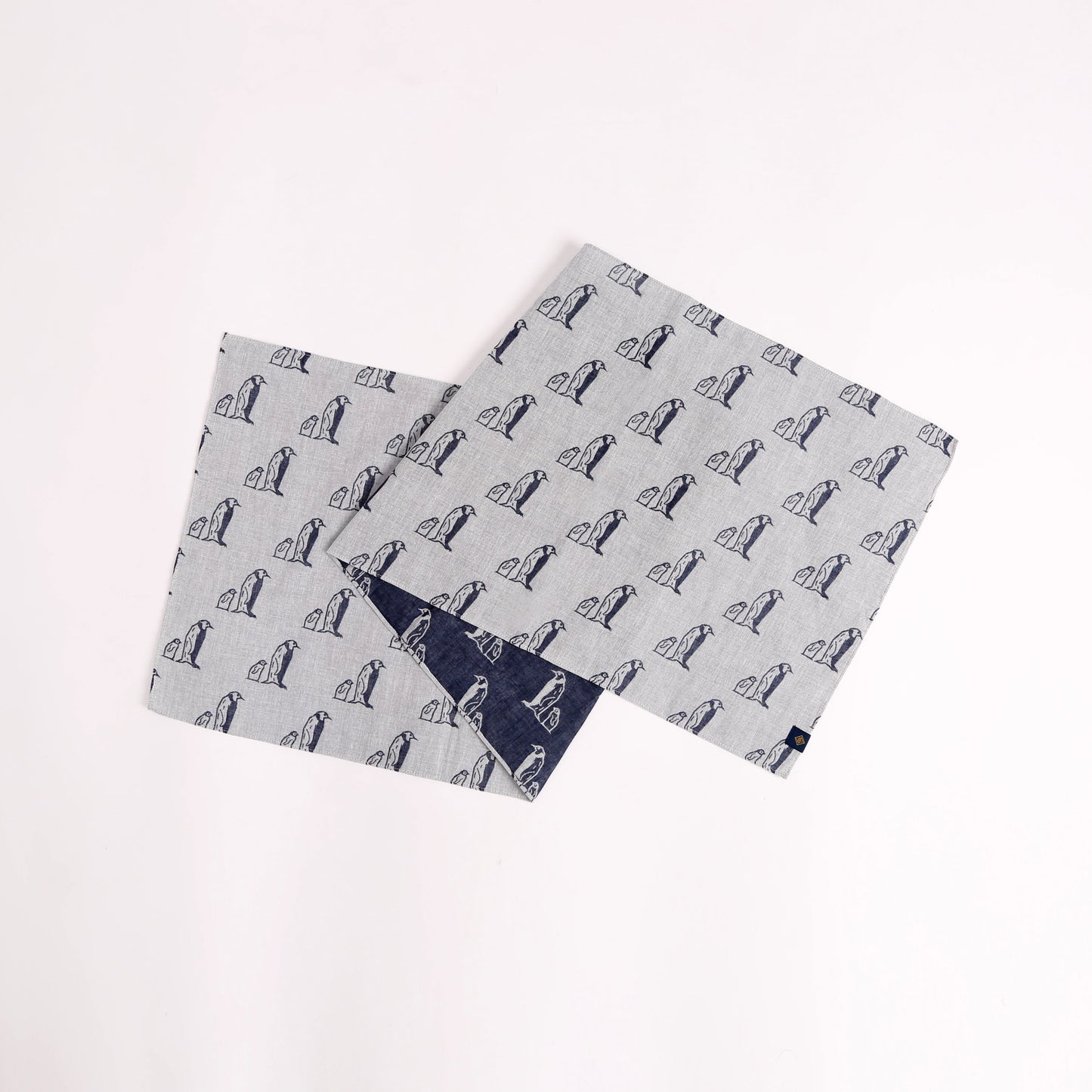 sold out【手ぬぐい】【近日中に次回受注予告】-ペンギン-ダブルガーゼ手ぬぐい- 32cm巾×114cm全長