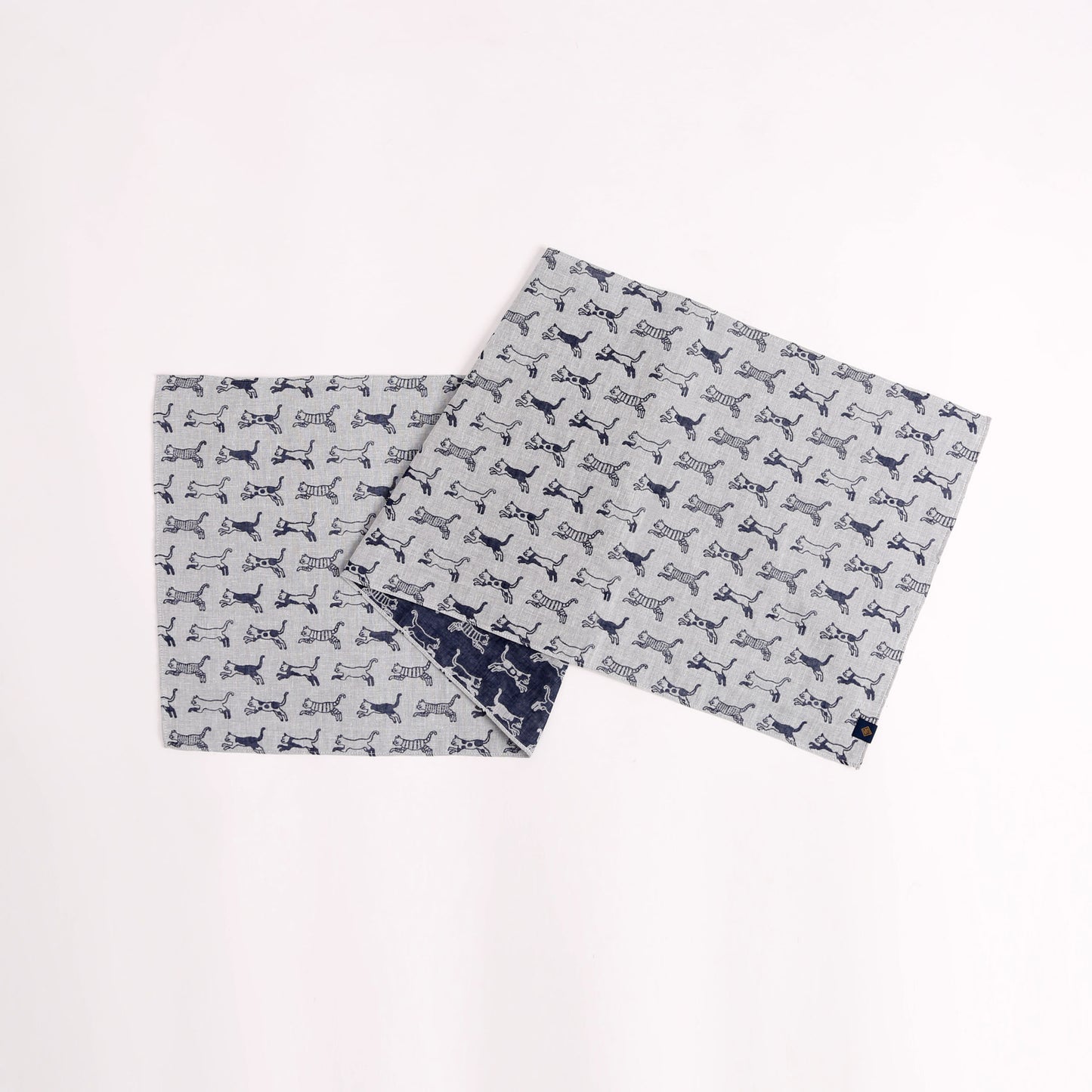 sold out【手ぬぐい】【近日中に次回受注予告】-ダブルガーゼ手ぬぐい-猫(ネコ)- 32cm巾×114cm全長
