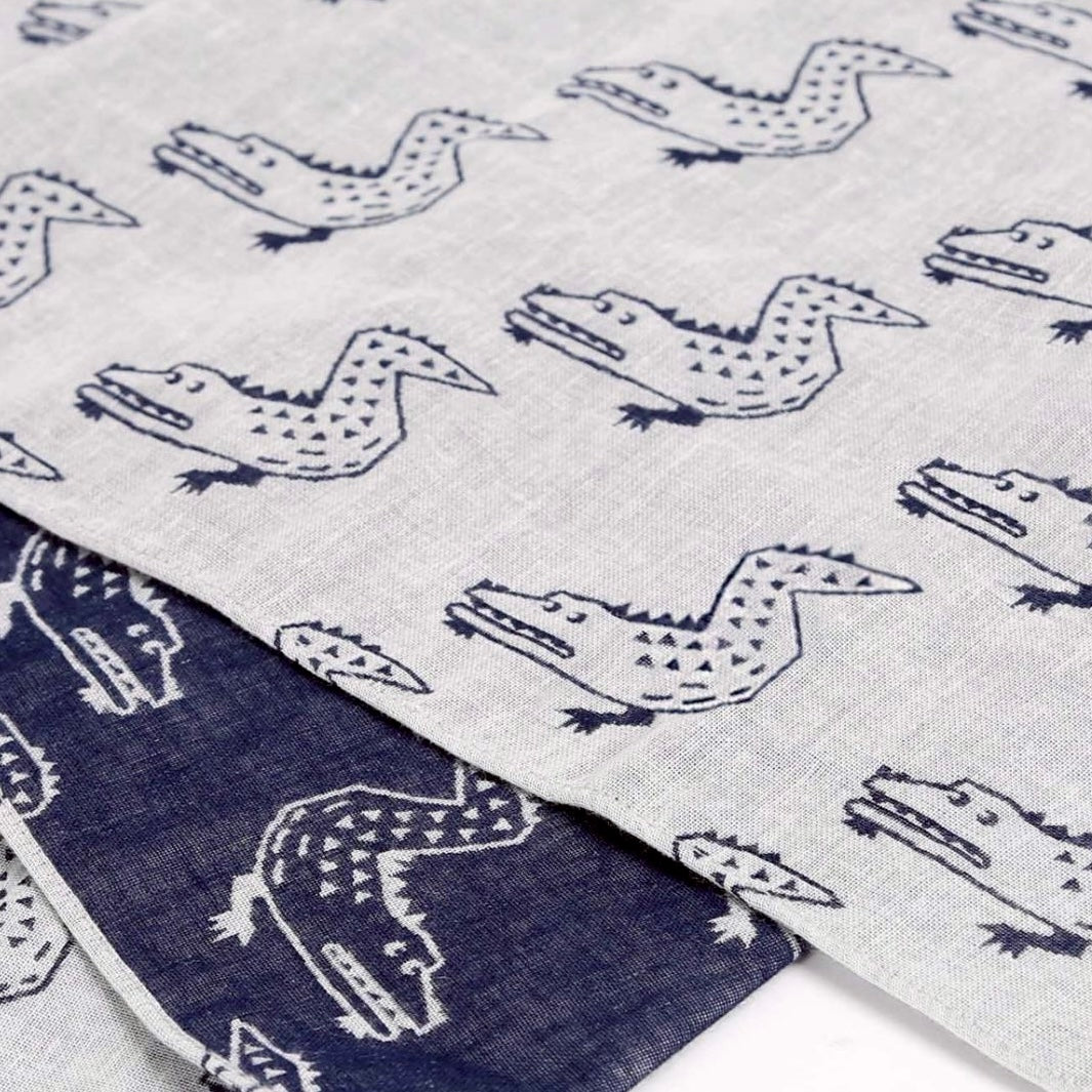 sold out【手ぬぐい】【近日中に次回受注予告】-ワニ-ダブルガーゼ手ぬぐい- 32cm巾×114cm全長