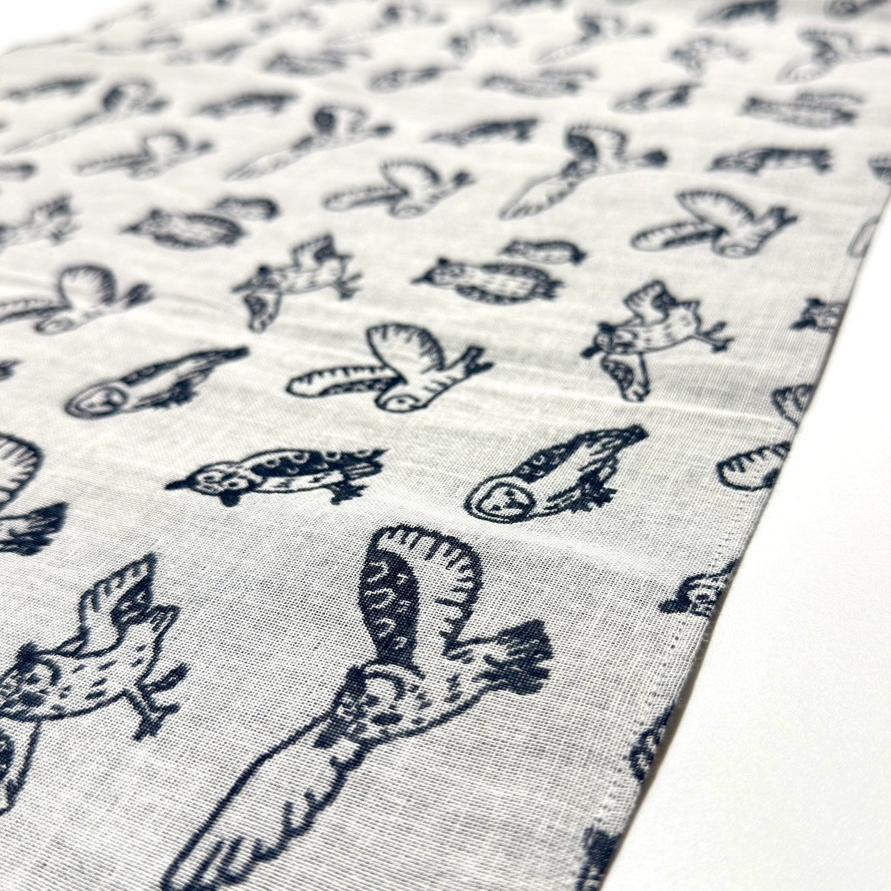 【手ぬぐい】次回受注販売までお待ちください｜ダブルガーゼ手ぬぐい（フクロウ）32cm×114cm｜